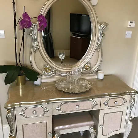 Saggart Luxury Ensuite * Citywest